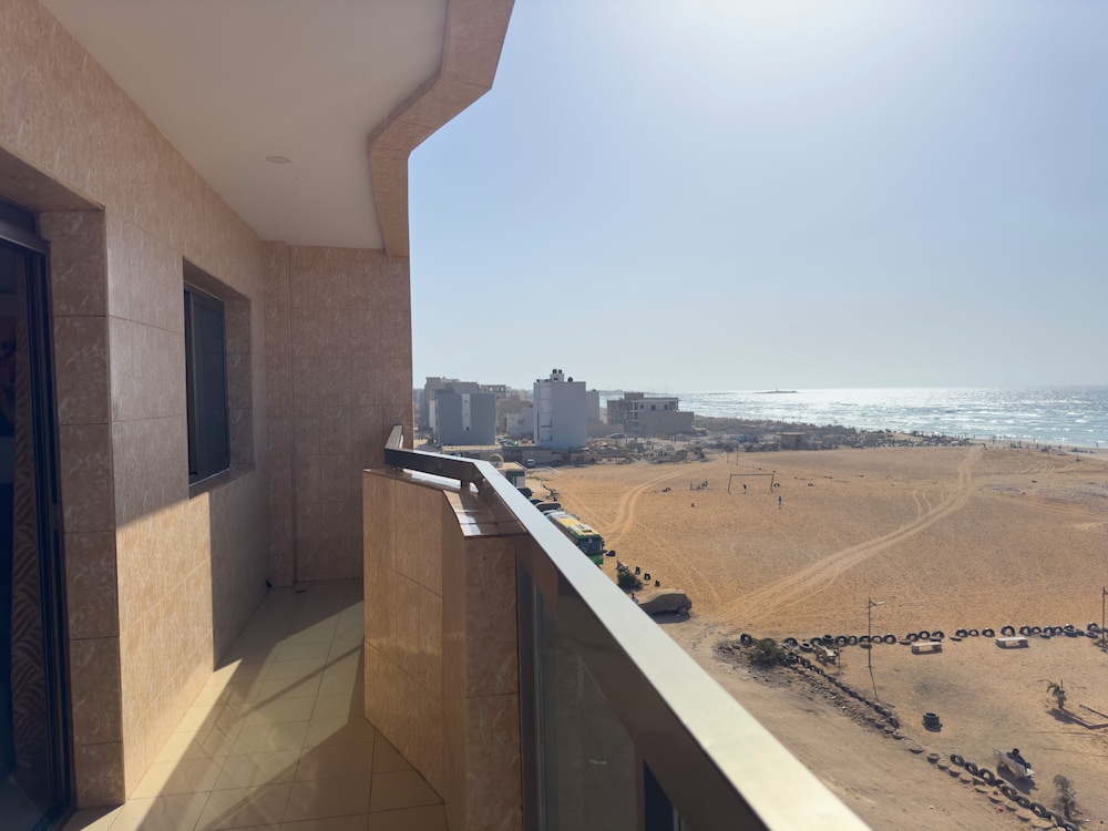 Oasis Seaside by Barok