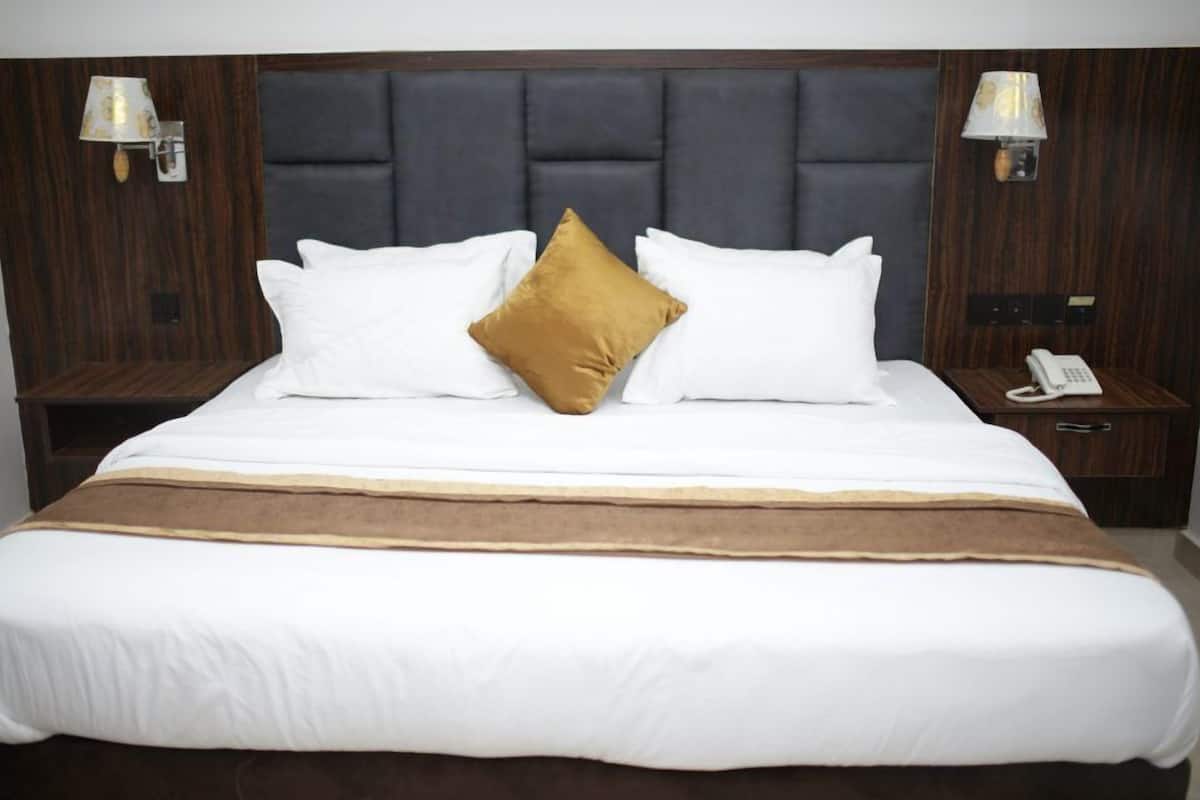 Deluxe-Zimmer | 1 Schlafzimmer, italienische Bettbezüge von Frette, Allergikerbettwaren