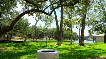 Rumah, 4 kamar tidur | Halaman properti