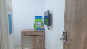 Habitación doble estándar | Escritorio, wifi gratis y ropa de cama