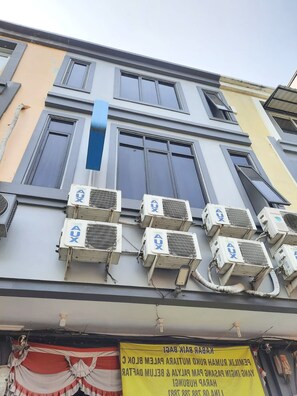 Fachada de la propiedad