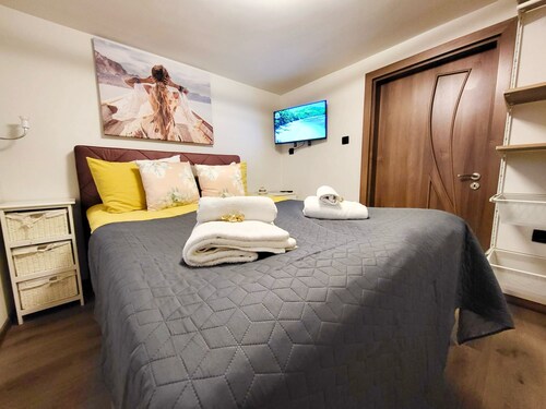 Top Center Varna cozy apr 3bdr 6min from the beach