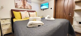 Top Center Varna free parking cozy apr 3bdr