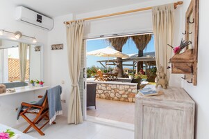 2 habitaciones, caja de seguridad en la habitación y muebles diferentes 