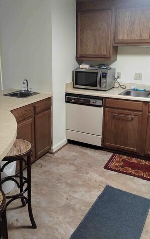 冰箱、微波炉、茶具/咖啡用具