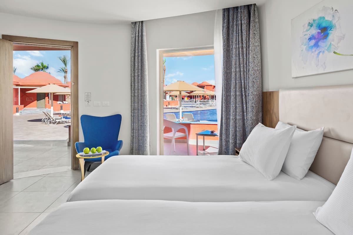 Minibar, in-room safe, desk, blackout drapes