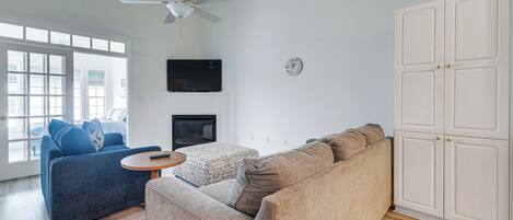 Apartment (3 Bedrooms) | Front of property