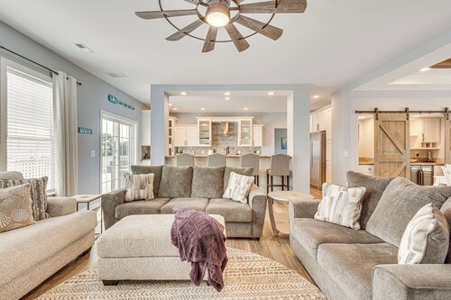 Private Beach & Deck: Bayfront Home in Hayes!