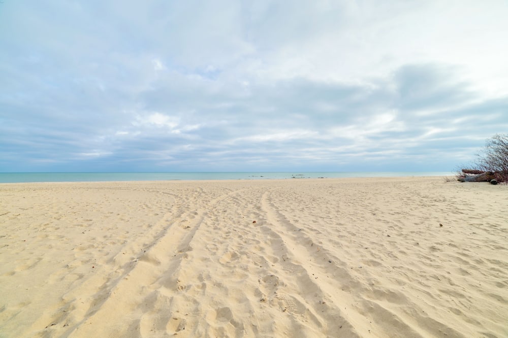 Oscoda Cabin w/ Charcoal Grill: Walk to Lake Huron - Oscoda Township, MI