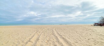 Oscoda Cabin w/ Charcoal Grill: Walk to Lake Huron