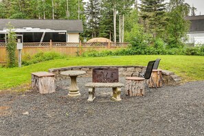 House (2 Bedrooms) | Interior - Soldotna Fishing Cabin ~ Half-mi to Kenai River! (Soldotna)