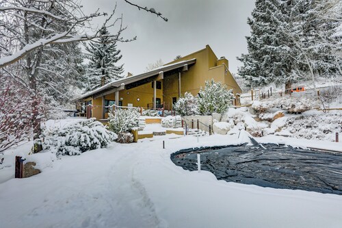 Snowmass Condo w/ Amenities < 1 Mi to Slopes!