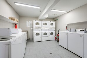 Apartment (1 Bedroom) | Interior - Snowmass Condo w/ Amenities < 1 Mi to Slopes! (Snowmass Village)