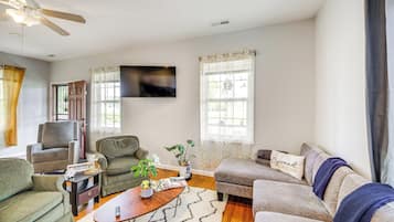 House (3 Bedrooms) | Front of property
