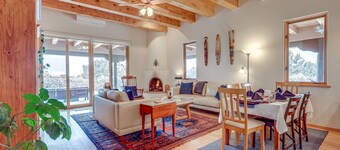 Serene Santa Fe Getaway w/ Hot Tub & Fireplace!