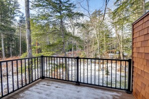 Apartment (4 Bedrooms) | Interior - Spacious Conway Vacation Rental w/ Pool Table (North Conway)