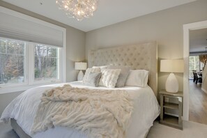 Apartment (4 Bedrooms) | Interior - Spacious Conway Vacation Rental w/ Pool Table (North Conway)