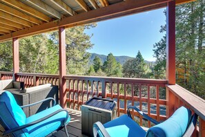 Interior - Stunning Idyllwild Home w/ Private Hot Tub & Decks (Idyllwild)