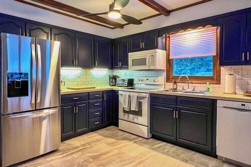 Vacation Rental Home ~ 2 Mi to Windham Mountain!