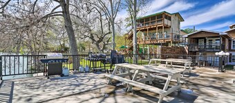 Guadalupe Riverfront Studio w/ Private Balcony