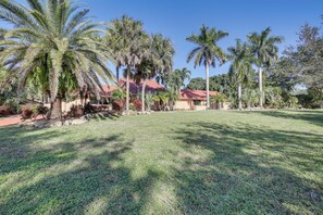 Villa (6 Bedrooms) | Interior - Pool & Hot Tub: Spacious Villa in Coral Springs! (Coral Springs)