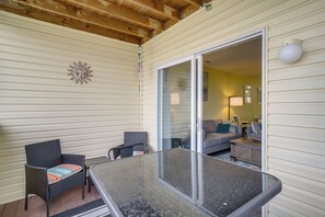 Apartment (2 Bedrooms) | Interior - 3 Mi to Savannah Beach: Lewes Condo w/ Pool Access (Lewes)