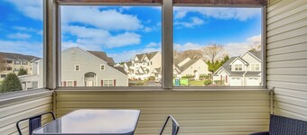 3 Mi to Savannah Beach: Lewes Condo w/ Pool Access