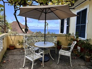 Outdoor dining - “Fuchsia” is a Refurbished old country house  (Quebrada)