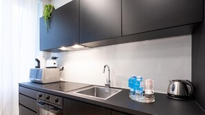 Coffee/tea maker, dishwasher