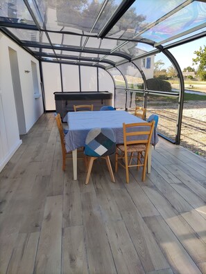 Dining - Maison Avec Jacuzzi, Proche Plages (Avrillé)
