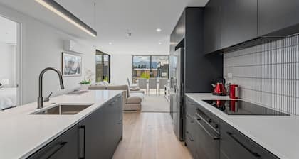 Winton Wonder - Wanaka Holiday Apartment