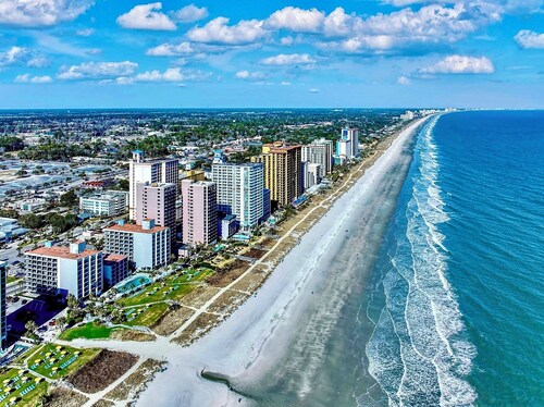 Almost Heaven - Beautiful Oceanfront Condo with a Pool!