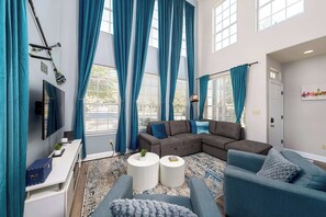 Televisie en een open haard