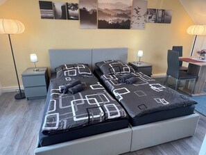 1 bedroom, desk, iron/ironing board, free WiFi