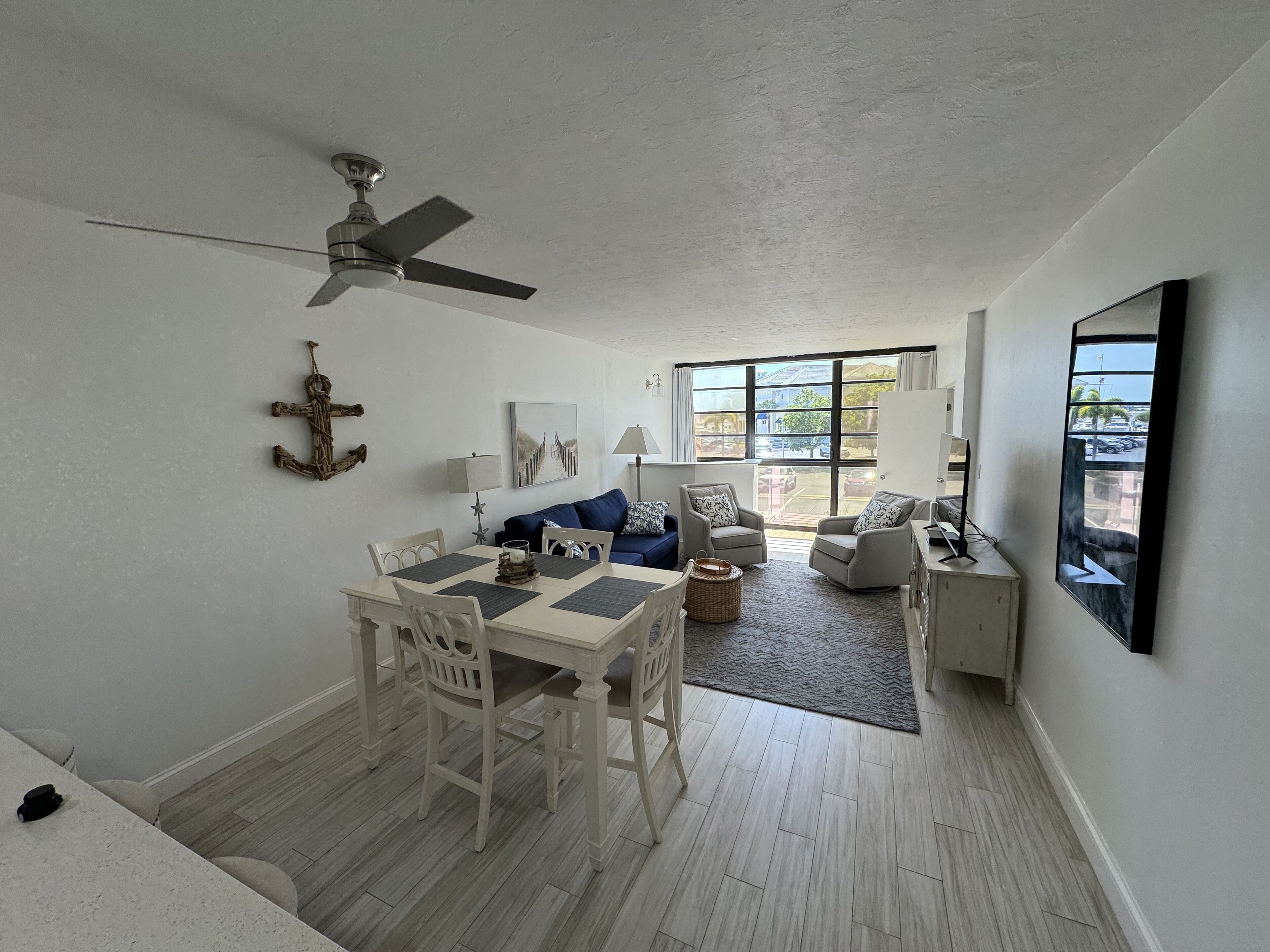 Naples Bay view condo on Naples Island