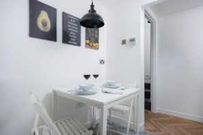 Private kitchen - Central Plymouth 2Bed Apartment-Sleeps 4 (Plymouth)