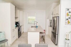 Imagen sin descripción, 2 de 32, botón