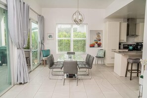 Uklassifisert bilde, 3 av 32, knapp