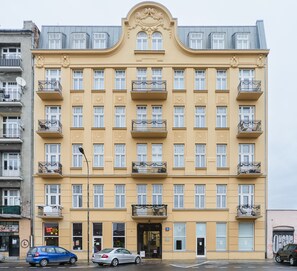 Front of property - ShortStayPoland Brzeska B147 (Warsaw)