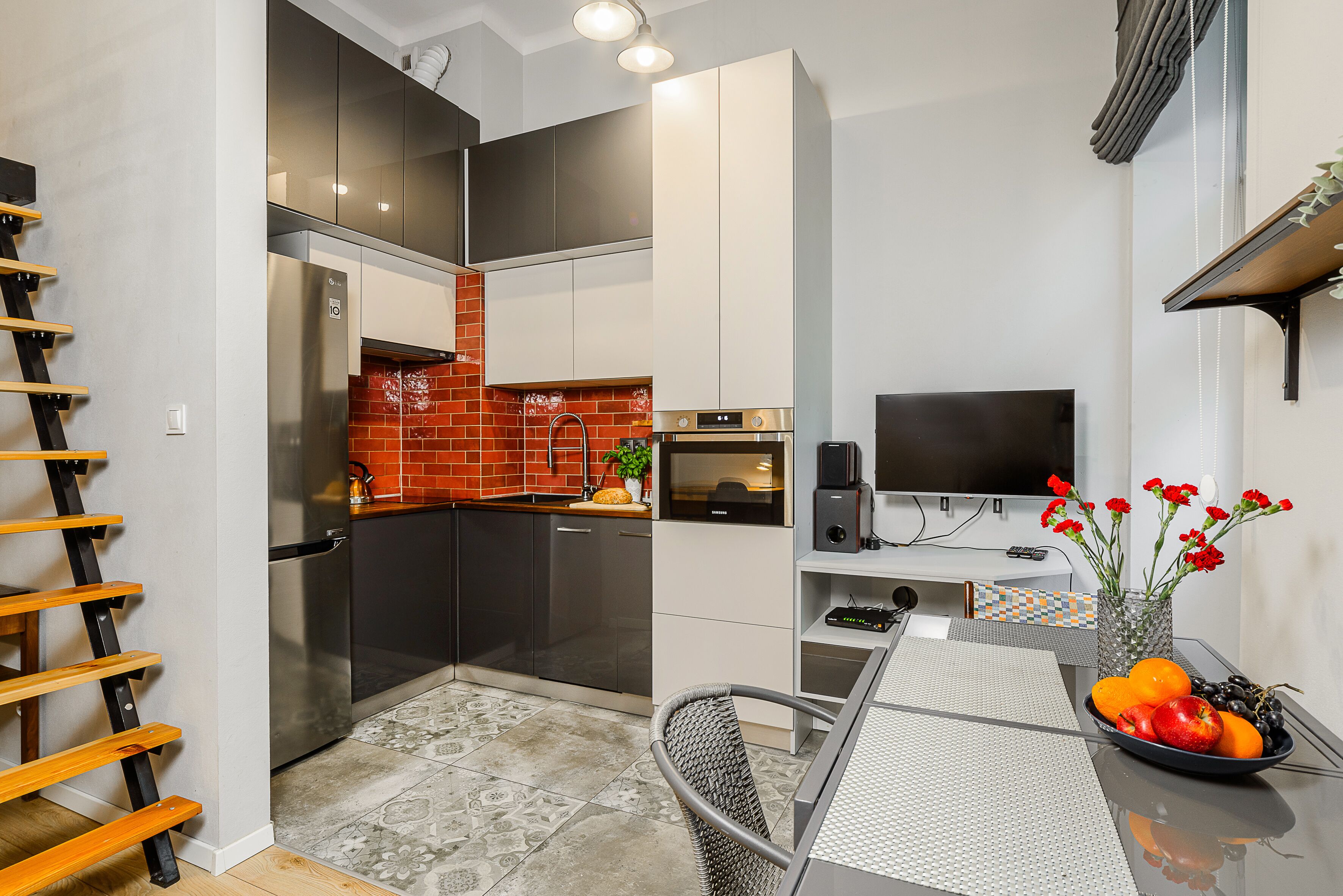 Appartement Deluxe | Cuisine privée | Réfrigérateur grande capacité avec congélateur, four à micro-ondes