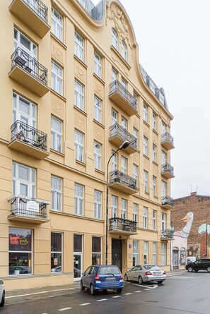 Front of property - ShortStayPoland Brzeska B147 (Warsaw)