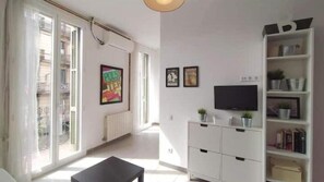 Interior - GGP Apartment (Barcelona)
