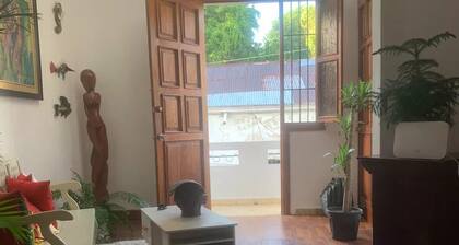 Colonial area apartment