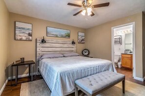 3 bedrooms, iron/ironing board, free WiFi, bed sheets - Close to SDC and Table Rock Lake Family Friendly Condo in Branson (Branson)
