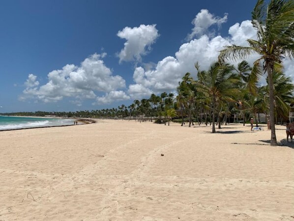 On the beach - Acogedor Condominio con Bañera de Hidromasaje Piscina (Punta Cana)