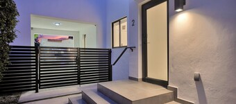 Nice Remodeled Villa 2 in Miami 