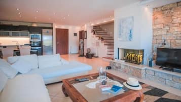 Luxury Villa | Living area