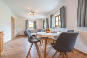 Dining - This 75 square meter vacation apartment on a country estate on the Dreisesselberg in the Bavarian Forest is your perfect retreat. <br>2 bedrooms, 1 living room, 1 fully equipped kitchen and a bathroom with shower/WC ensure relaxation. The large granite... (Breitenberg)