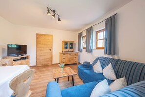 Table tennis, books - Fewo Drai, 75qm & 2 Schlafzimmer, Grosse Terrasse (Breitenberg)