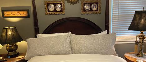 3 makuuhuonetta, silitysrauta/-lauta, ilmainen Wi-Fi, vuodevaatteet